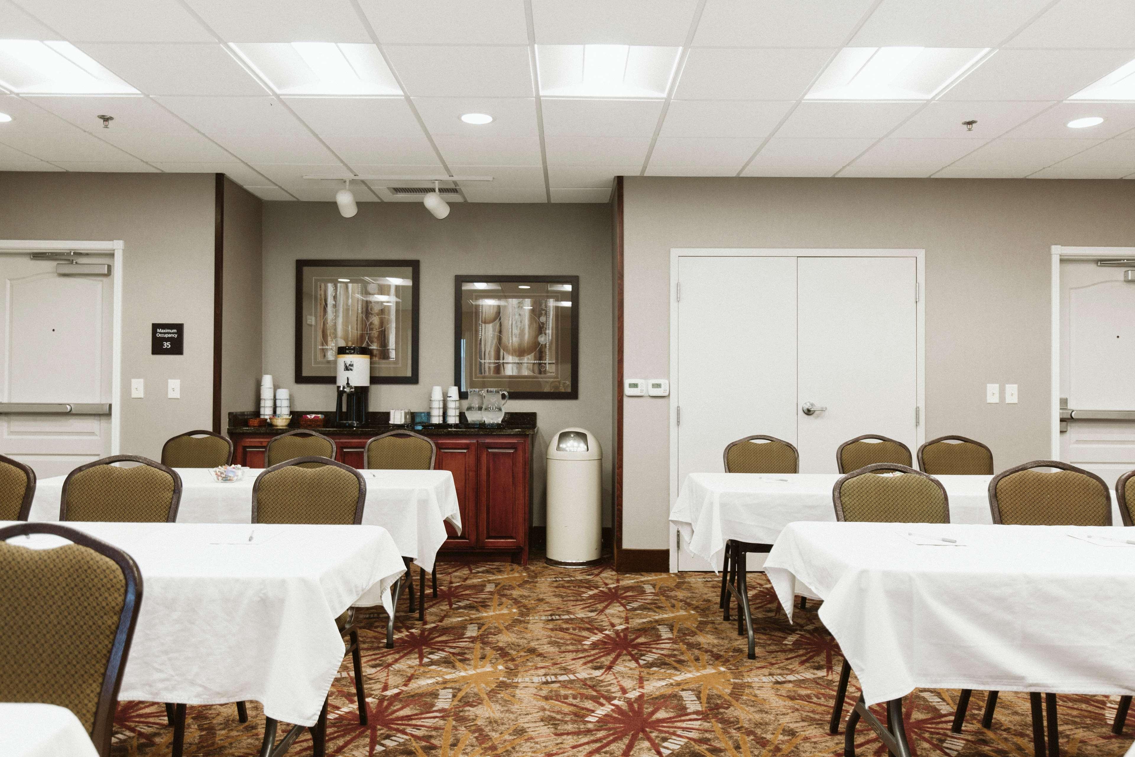 Hampton Inn Bismarck  Kültér fotó