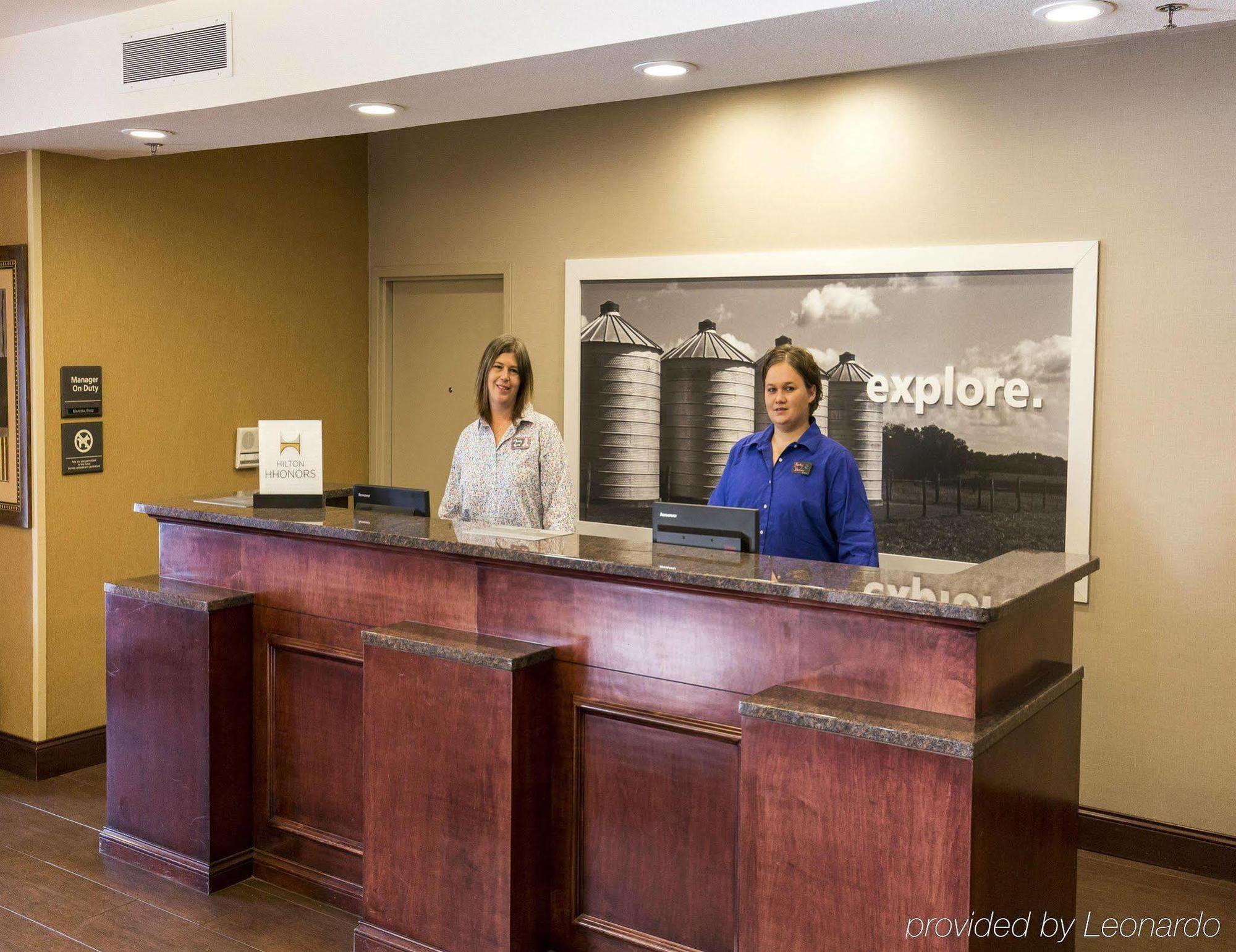 Hampton Inn Bismarck  Kültér fotó